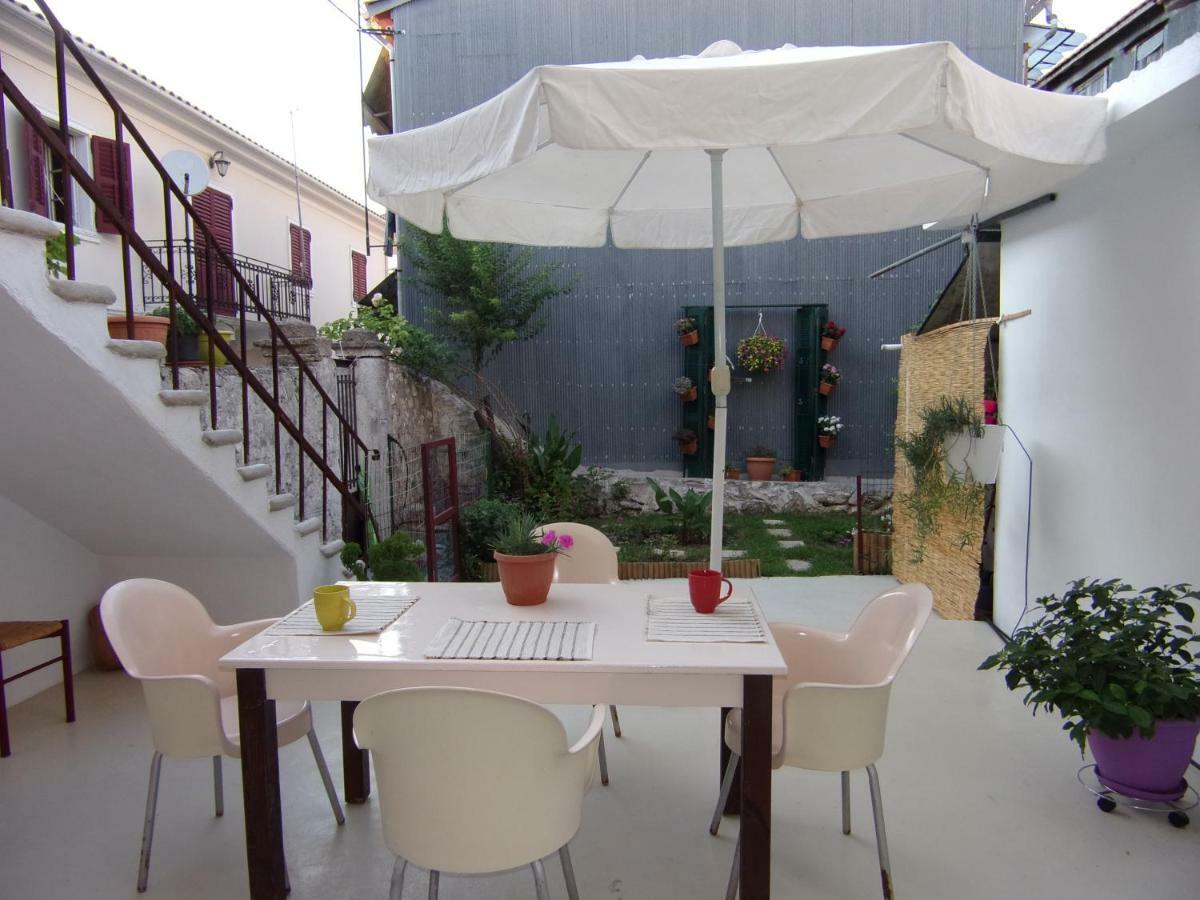Finestra Rossa Old Town Vintage House Villa Lefkada City Bagian luar foto